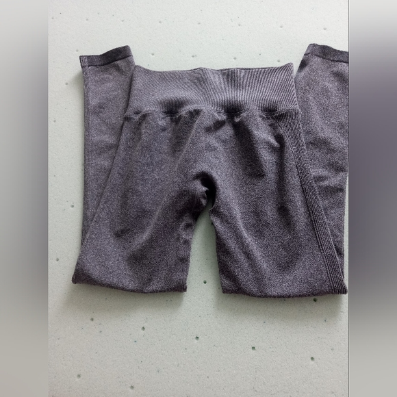 NWOT Bubble Butt Yoga Pants - Picture 13 of 14